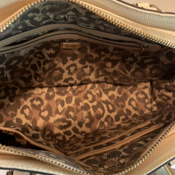 Guess Large Shoulder Handbag - Picture 11 of 14